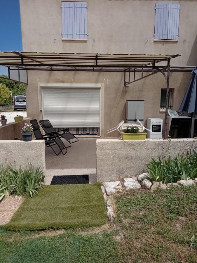 Chez Lulu Hotel Saint-Saturnin-d'Apt Bagian luar foto