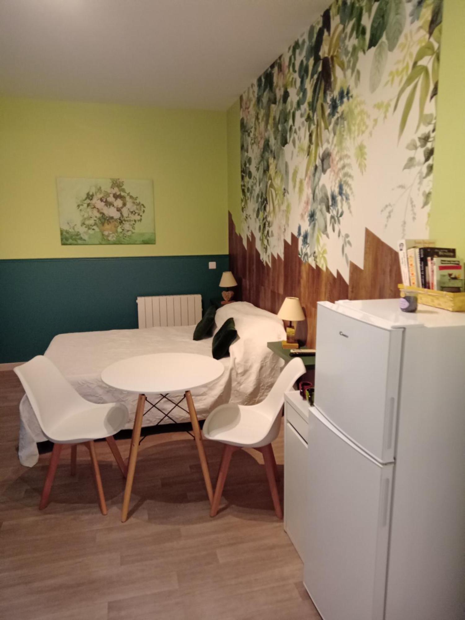 Chez Lulu Hotel Saint-Saturnin-d'Apt Bagian luar foto